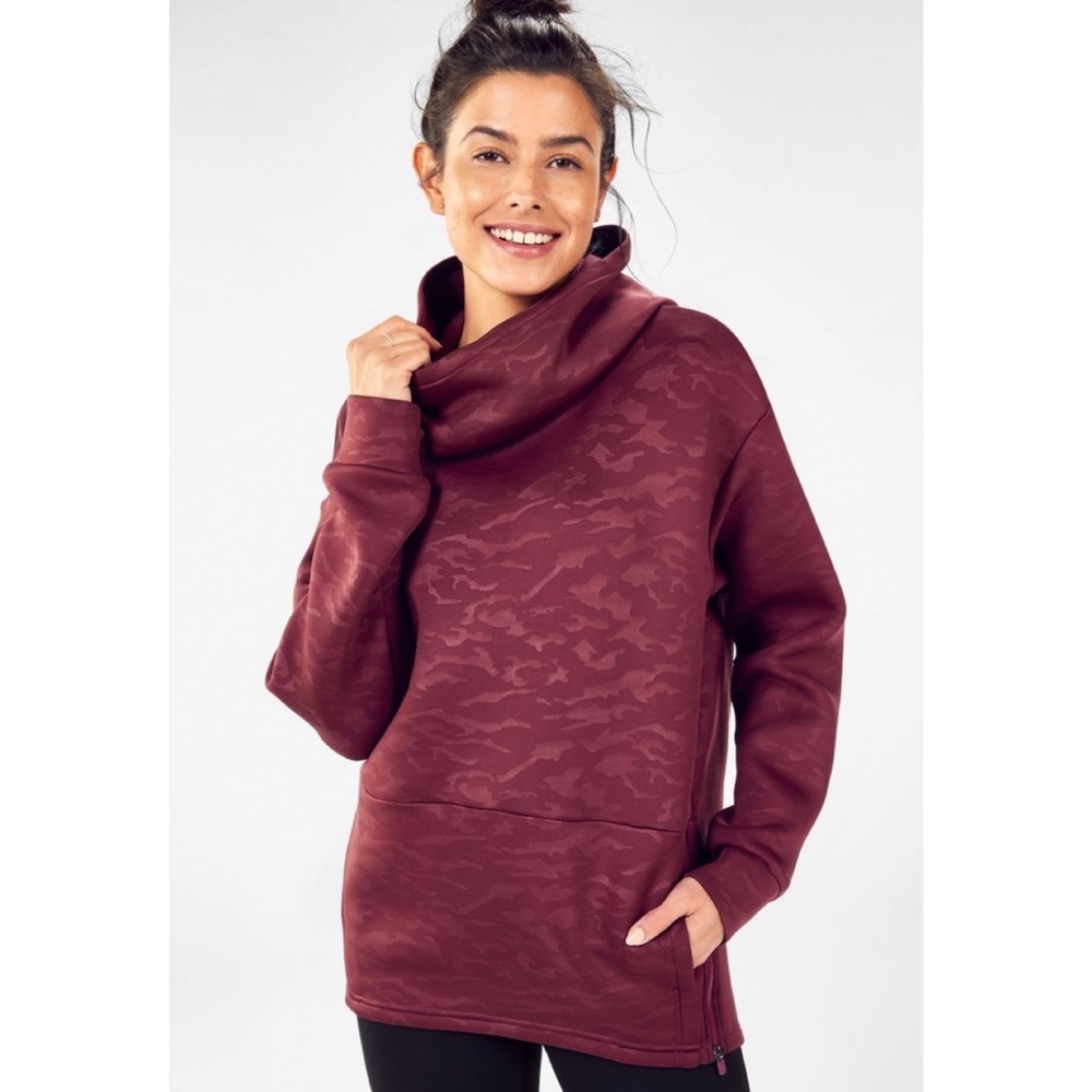 NWOT! Women’s Fabletics Camo Hooded Sweatshirt